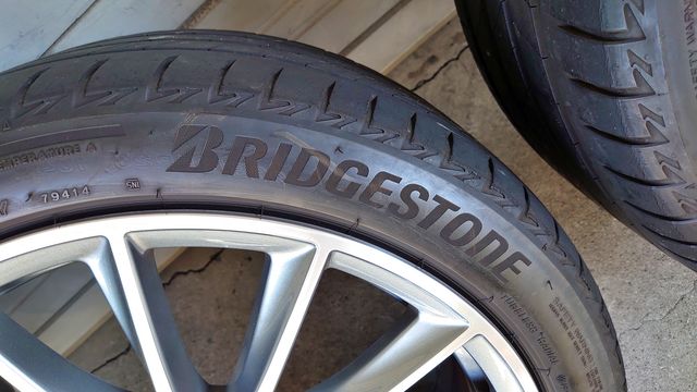 メルセデス・ベンツメルセデスAMG◆W223純正AMG◆20インチタイヤ、ホイール◆（399）1359202